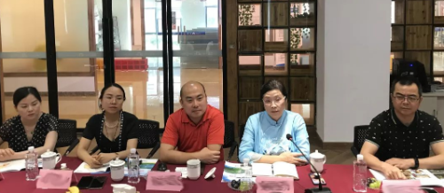 陪同政府園區(qū)赴鄉(xiāng)村振興農(nóng)旅投資選址項目方對接考察，雙方將持續(xù)推進項目落地