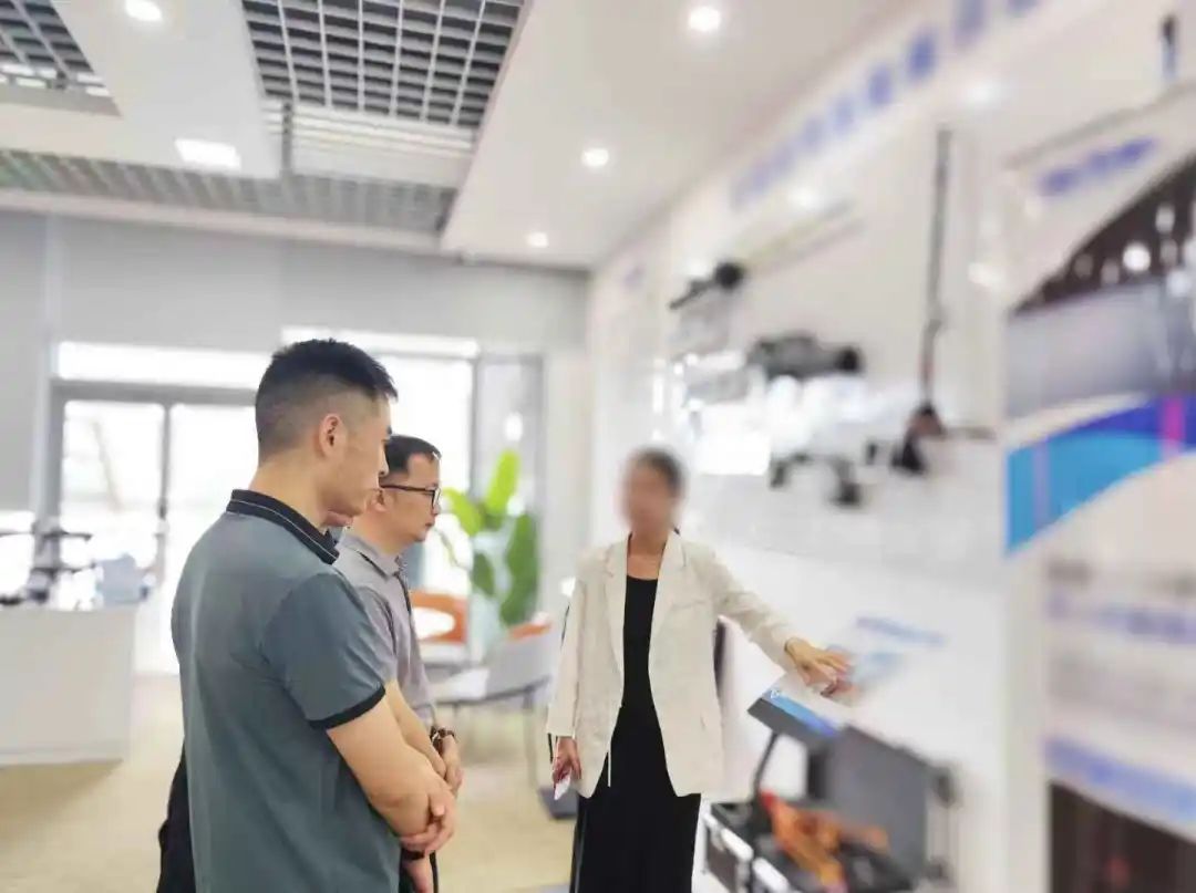 多項研發(fā)專利，合作政企超百家！四川某地方政府實地對接行業(yè)龍頭無人機飛行培訓多點布局項目